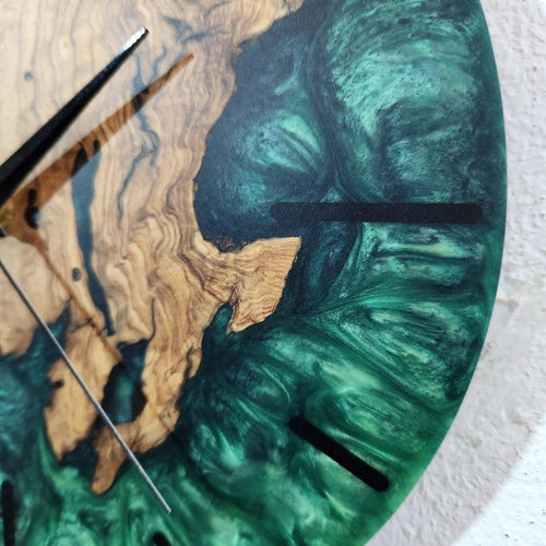 https://artdesigna.com/cdn/shop/files/artdesigna-wood-wall-art-12-green-forest-timekeeper-premium-handmade-wall-clocks-50839563141460.webp